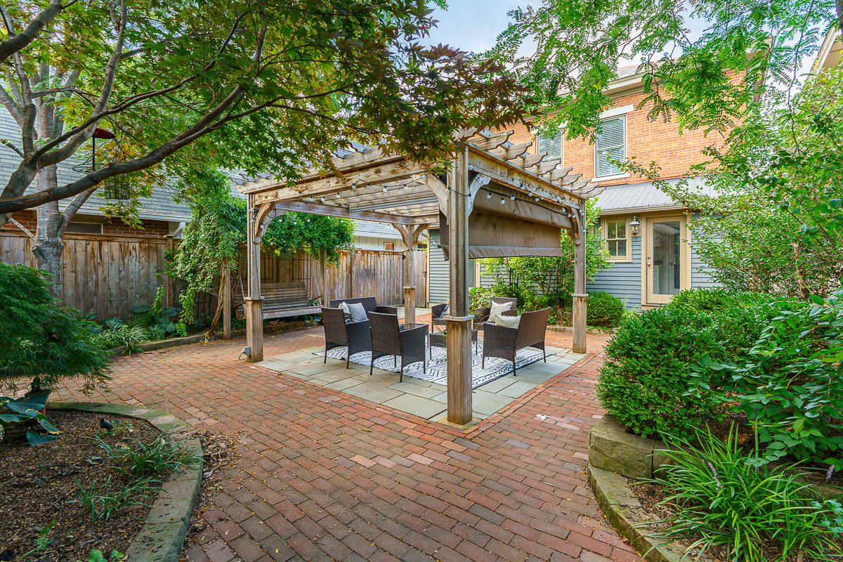 243 e Whittier St------5