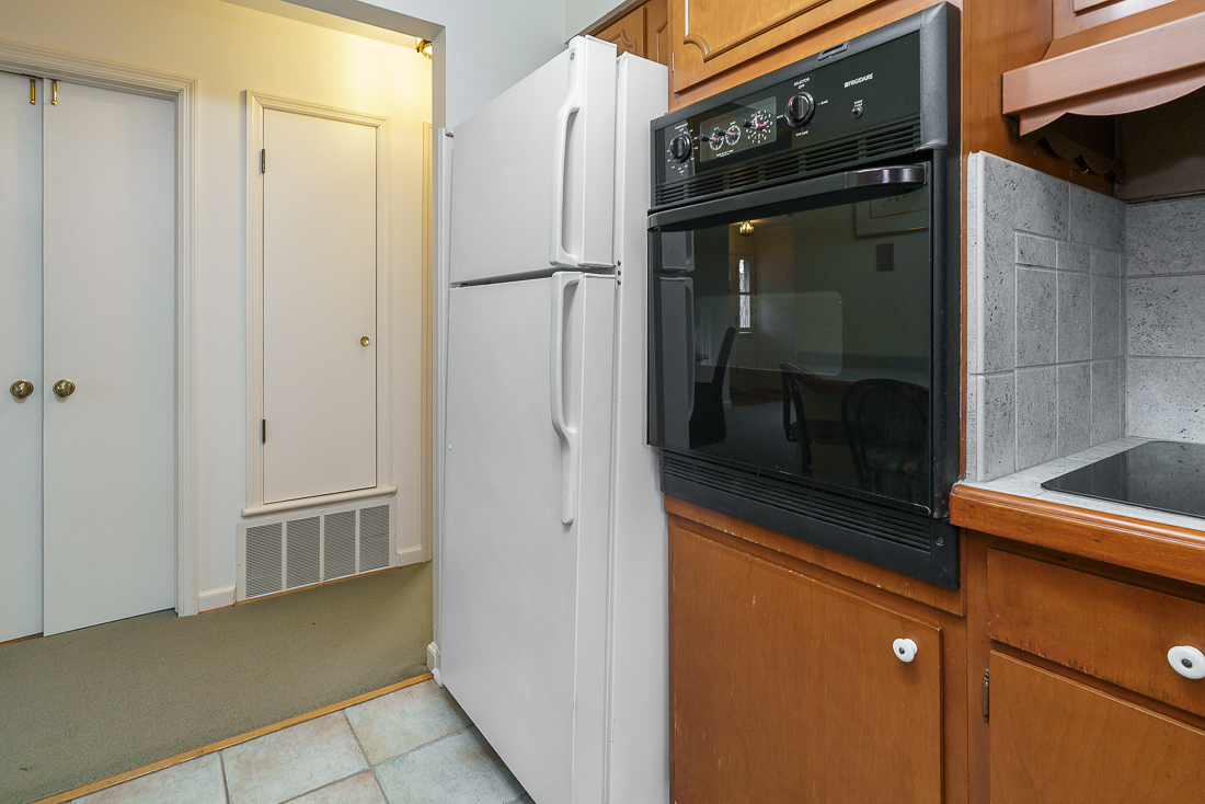 1631 Roxbury Rd F3-22