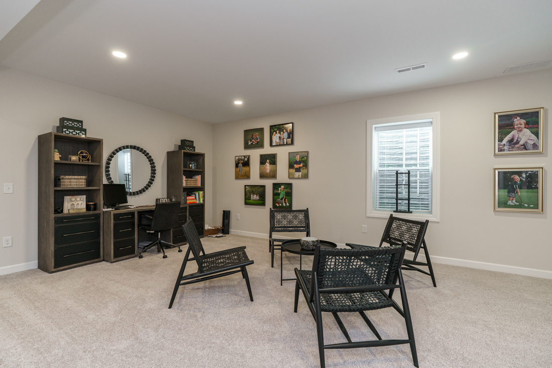 7652 Gateway Blvd --32