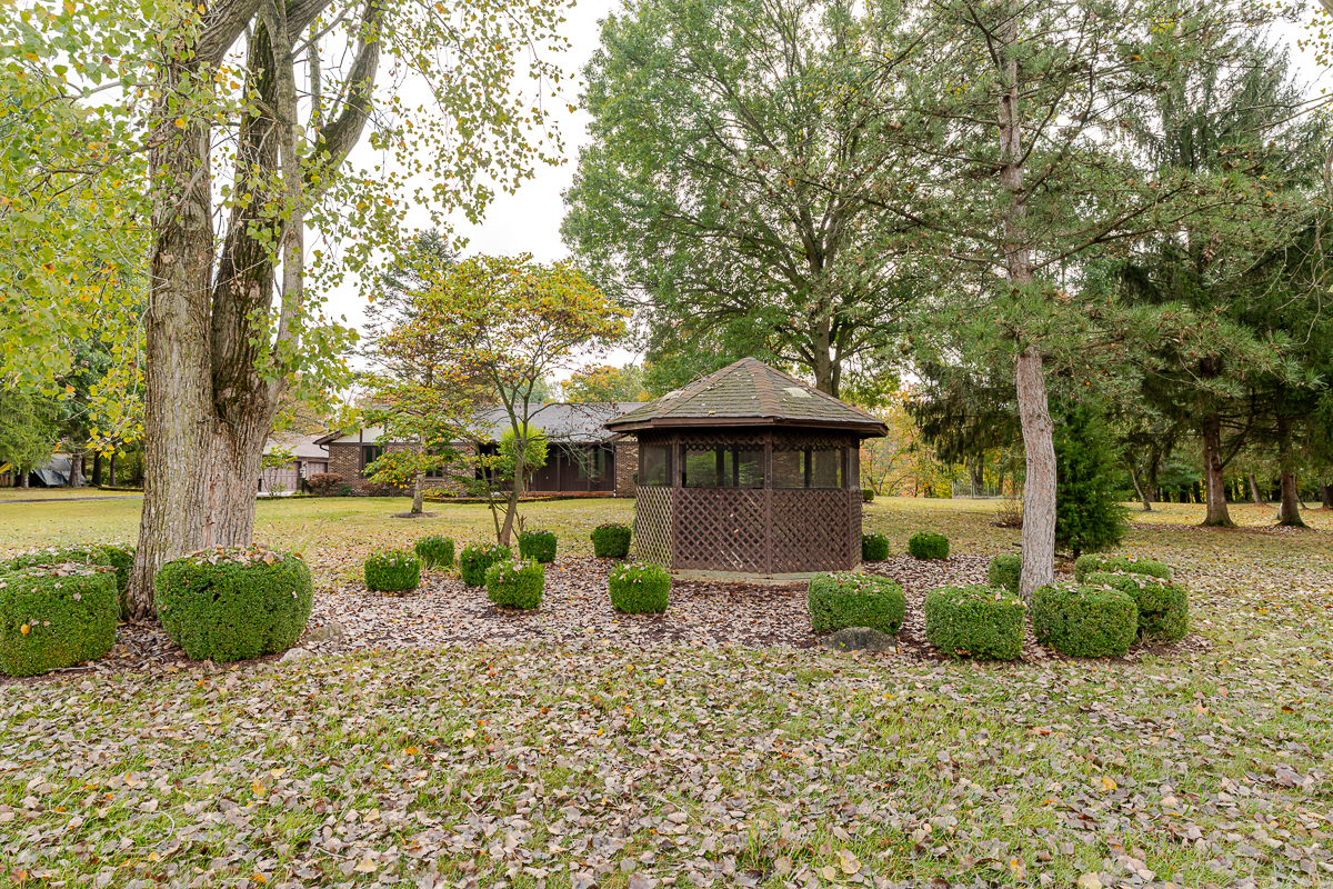 6611 Lake Of The Woods Pt-13