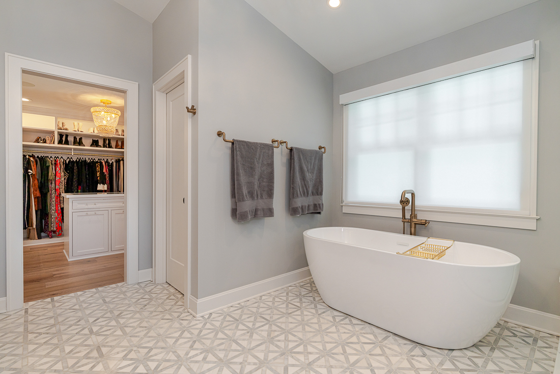 1968 N Devon Rd.-123