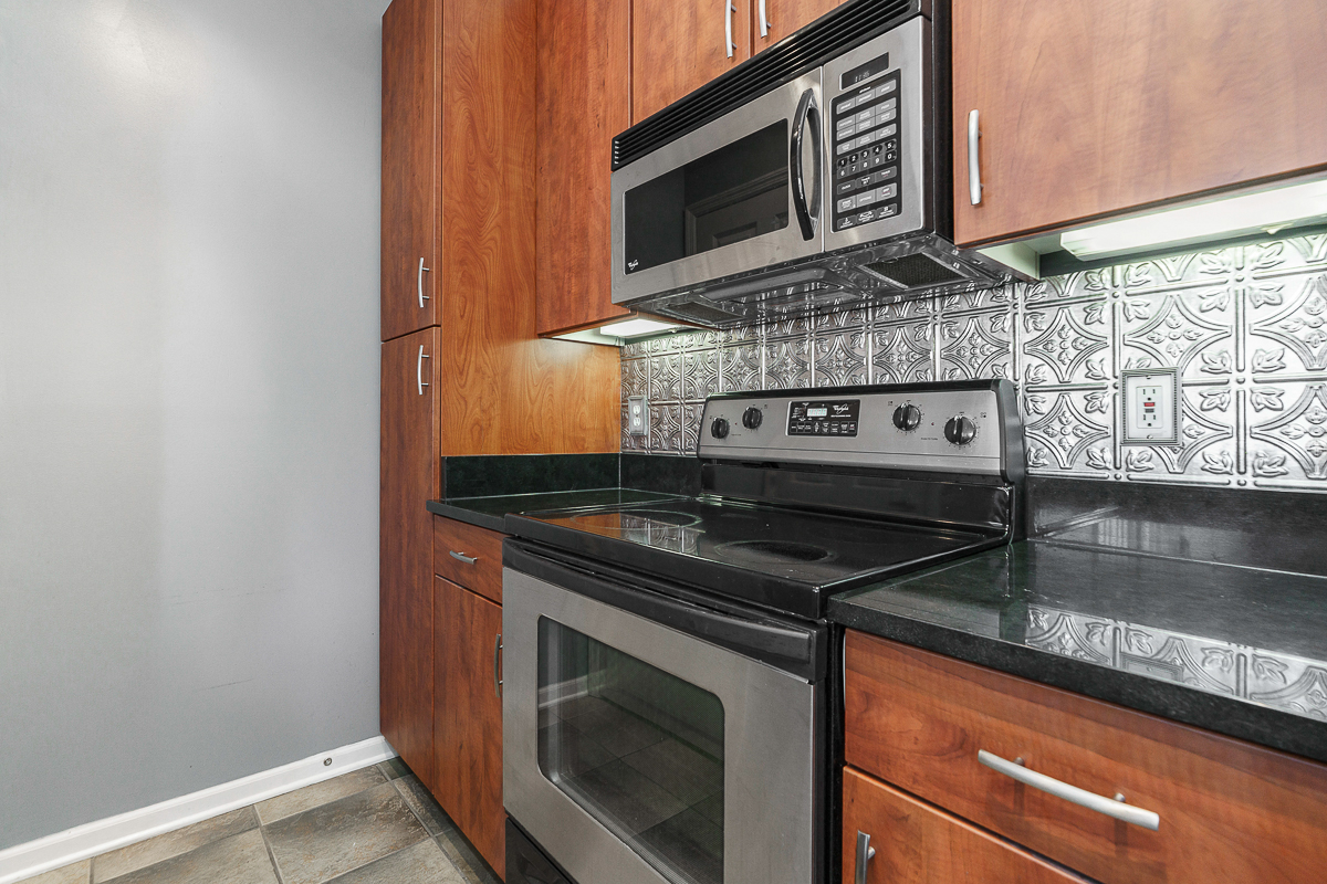 115 e Noble St #3 (21 of 39)