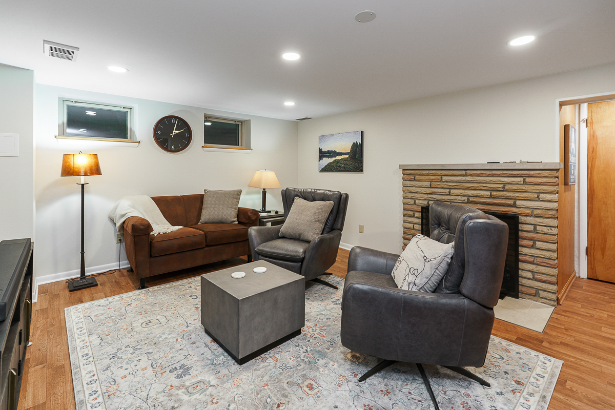 3965 Wynding Dr edit-2